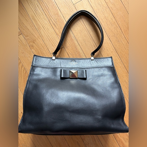kate spade Handbags - kate spade Black Leather tote Bag with Gold Bow Accent 🔮HOST PICK🔮